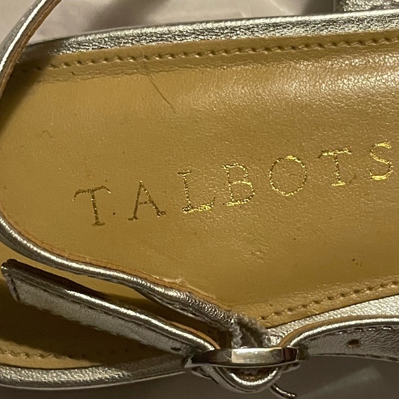 Talbots silver leather sandals, sz. 8, EUC - Picture 2 of 6